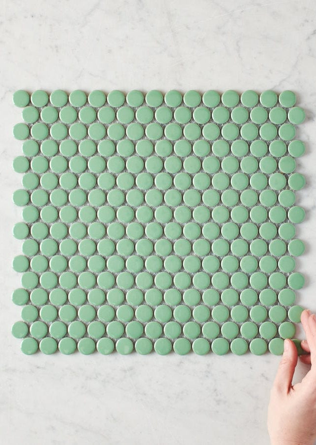 Pacific Greenwood TILE Broadwater Green Gloss Penny Round Mosaic Tile